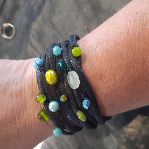 Leather beaded bracelet - Picture 3 of 4